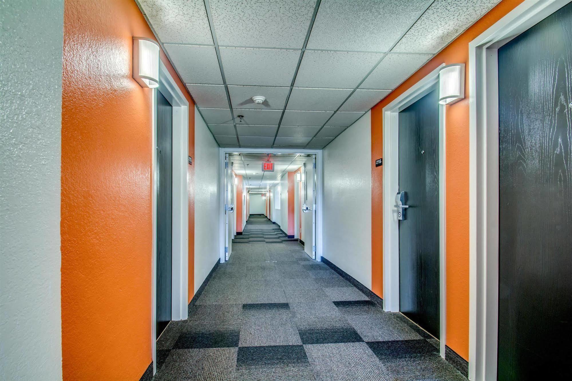 Hotel 6-amherst, Ny - Buffalo