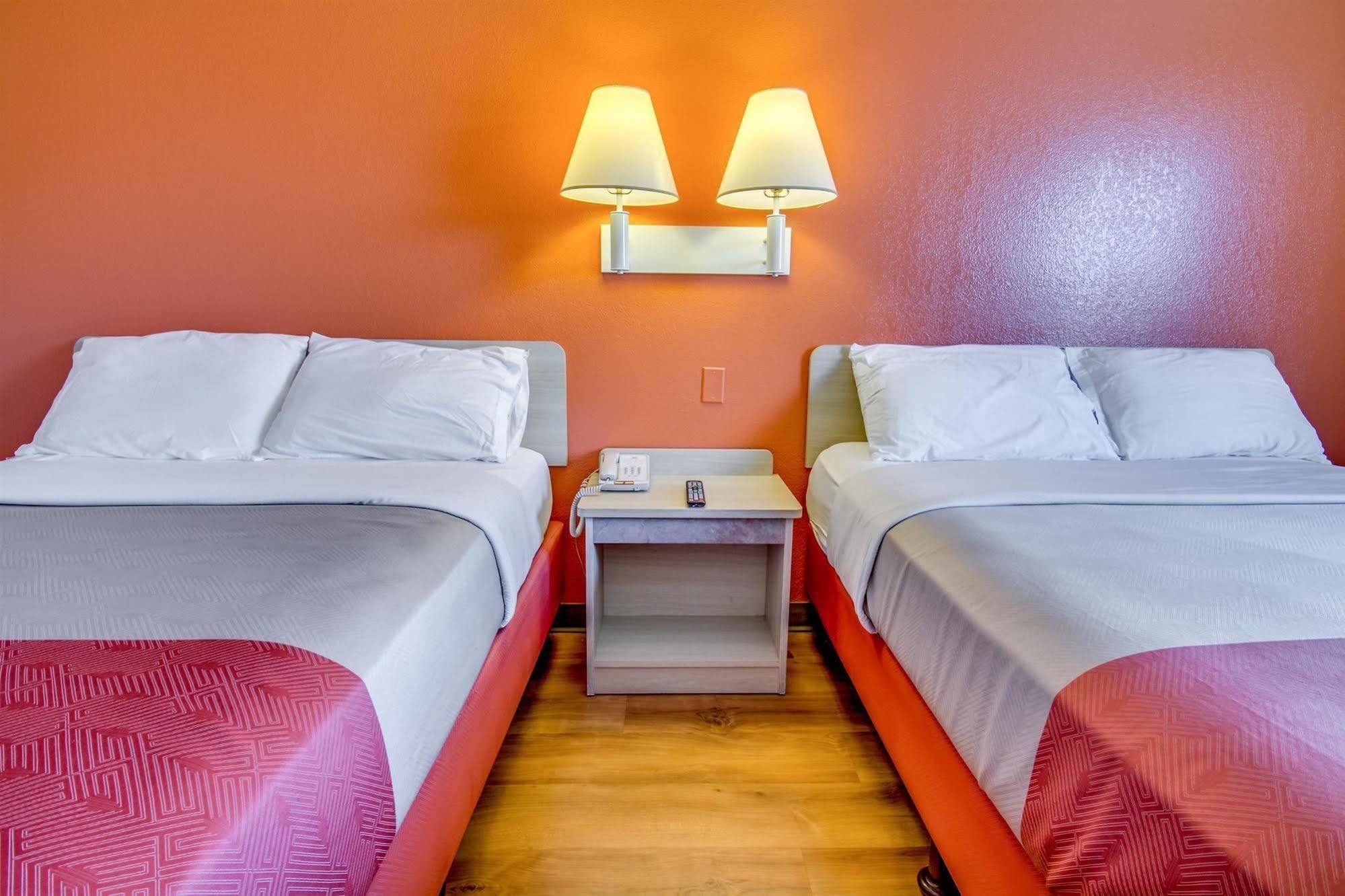Hotel 6-amherst, Ny - Buffalo 2*