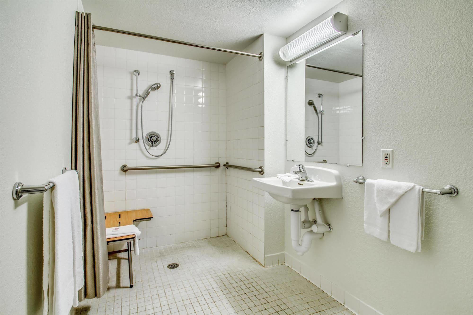 6-amherst, Ny - Buffalo Hotel 2*